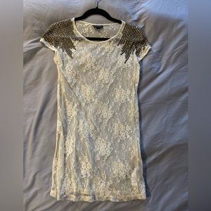 TOPSHOP cream lace cap sleeve top with gold grommets